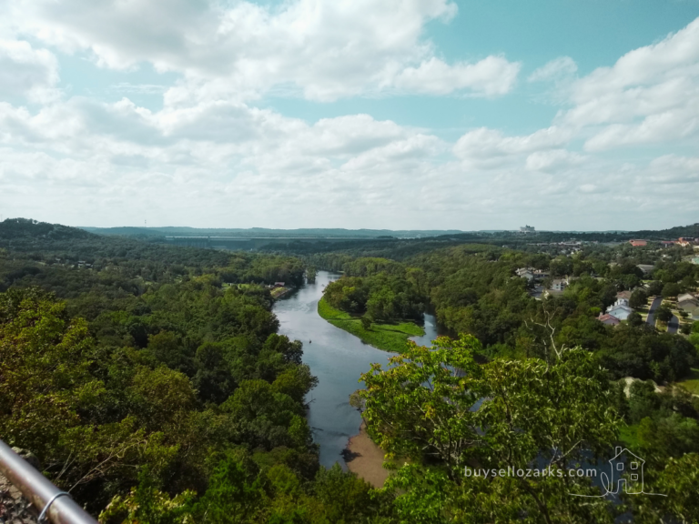Scenic overlook in Branson Missouri — one of the most beautiful views to consider when weighing the pros & cons of living in the Ozarks