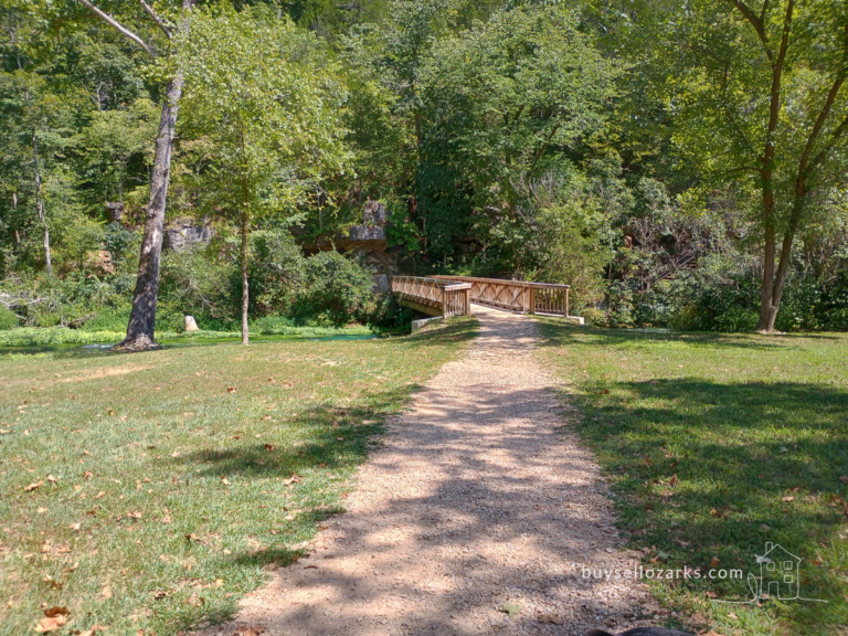 West Plains, Missouri, an affordable small town in the southern Missouri Ozarks, is close to the Mark Twain National Forest, and has access to plenty of trails and outdoor activities.
